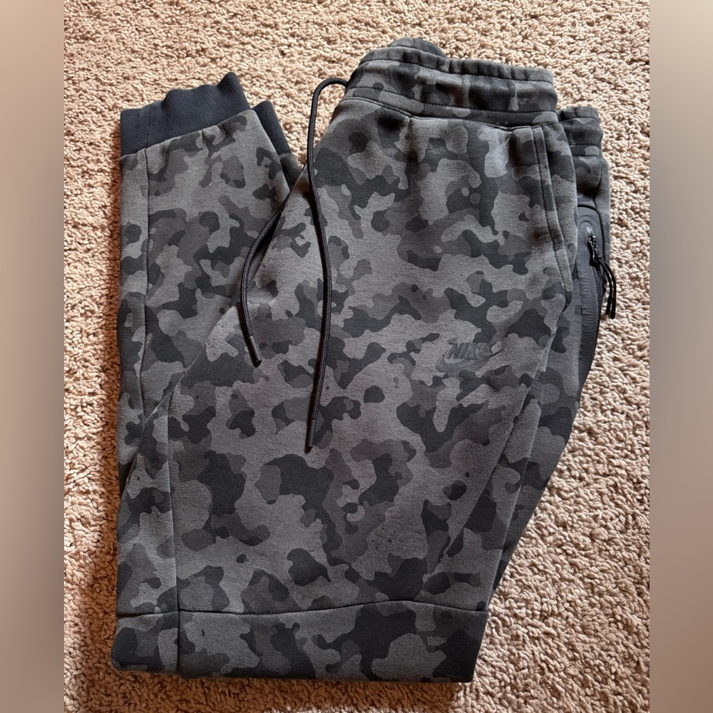 Nike Men's Black Camouflage Joggers M - Picture 7 of 7